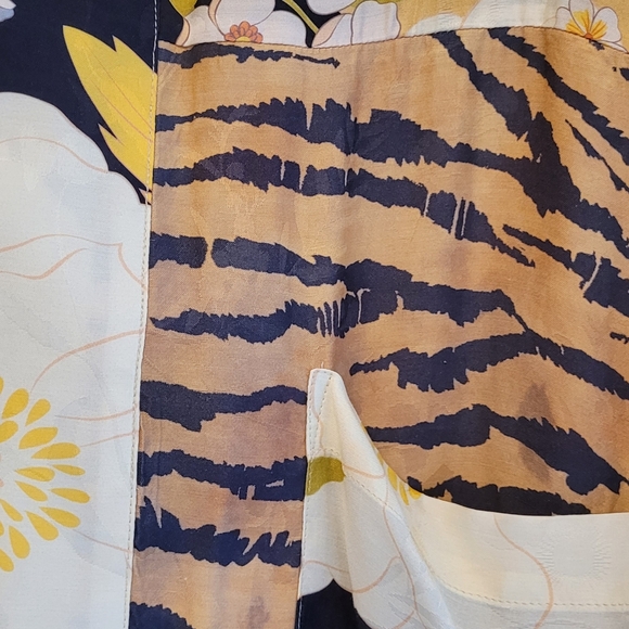 NWOT Spell Designs Tyler Robe - Picture 2 of 3